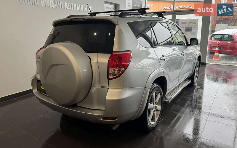 Внедорожник / Кроссовер Toyota RAV4 2007 в Шептицькому