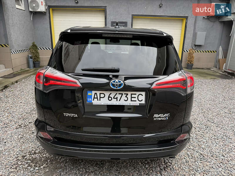 Внедорожник / Кроссовер Toyota RAV4 2018 в Киеве