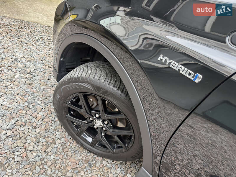 Внедорожник / Кроссовер Toyota RAV4 2018 в Киеве