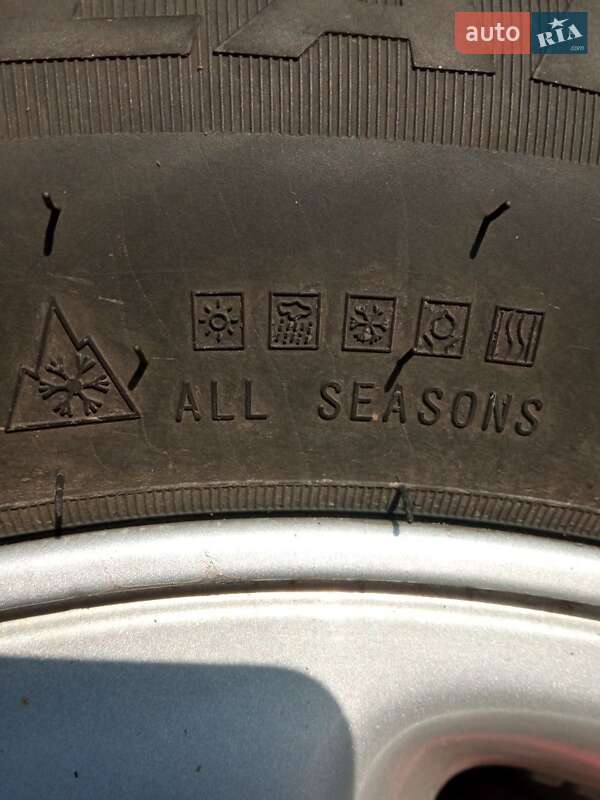 Внедорожник / Кроссовер Toyota RAV4 2003 в Одессе фото 10 Внедорожник / Кроссовер Toyota RAV4 2003 в Одессе