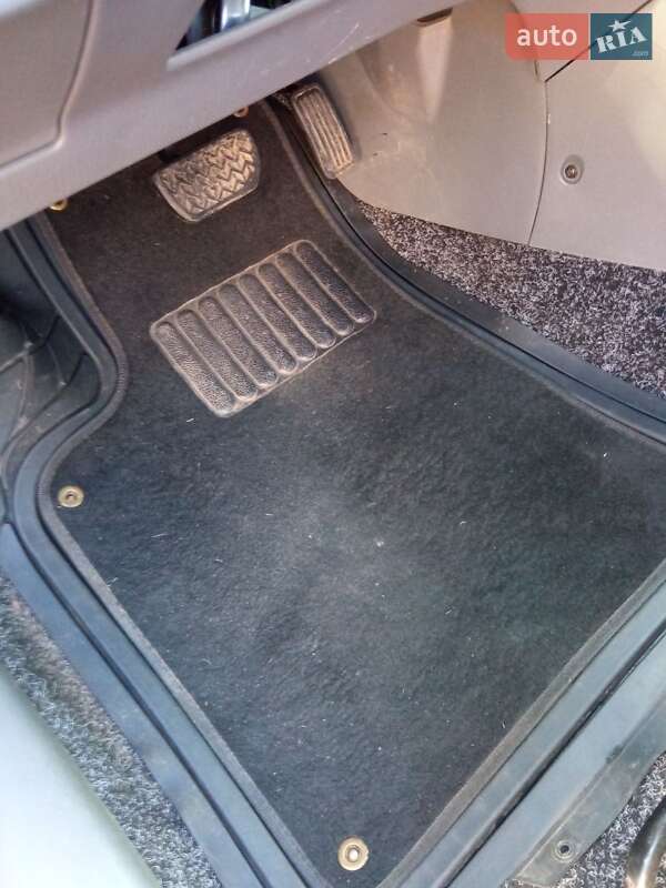 Внедорожник / Кроссовер Toyota RAV4 2003 в Одессе фото 11 Внедорожник / Кроссовер Toyota RAV4 2003 в Одессе