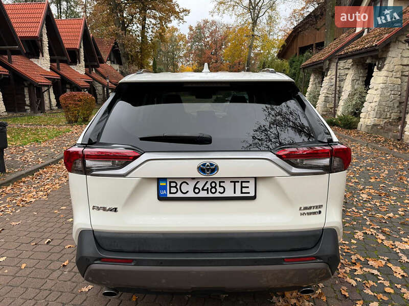 Позашляховик / Кросовер Toyota RAV4 2020 в Львові