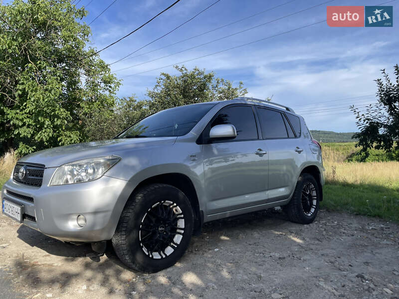 Внедорожник / Кроссовер Toyota RAV4 2007 в Мукачево