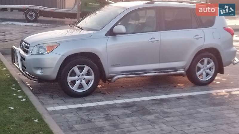Внедорожник / Кроссовер Toyota RAV4 2007 в Киеве