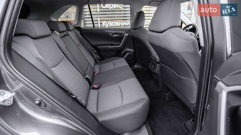 Внедорожник / Кроссовер Toyota RAV4 2021 в Львове