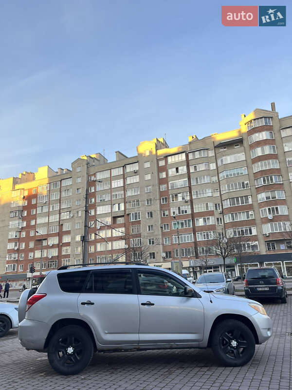 Внедорожник / Кроссовер Toyota RAV4 2006 в Ивано-Франковске