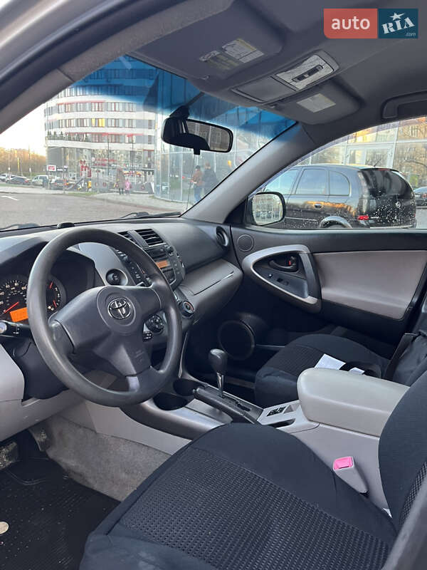 Внедорожник / Кроссовер Toyota RAV4 2006 в Ивано-Франковске