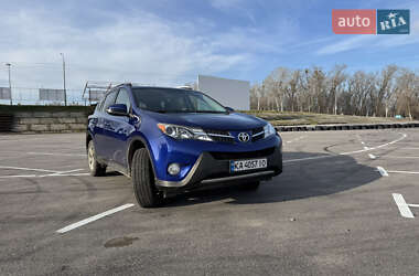 Позашляховик / Кросовер Toyota RAV4 2015 в Києві