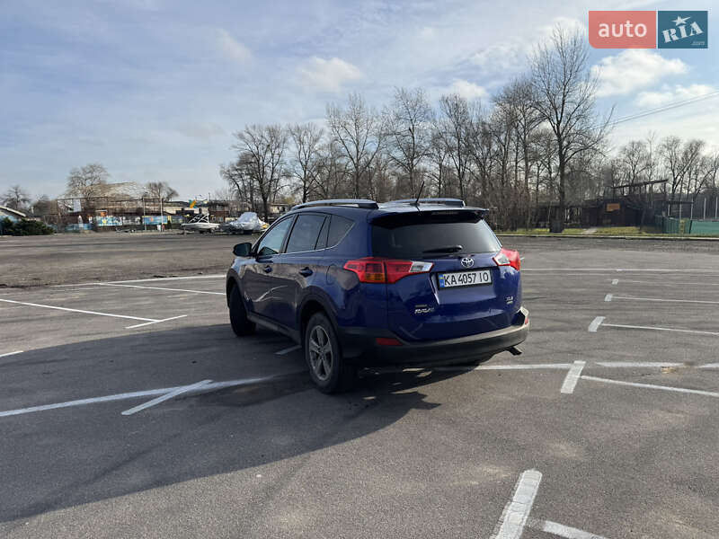 Внедорожник / Кроссовер Toyota RAV4 2015 в Киеве