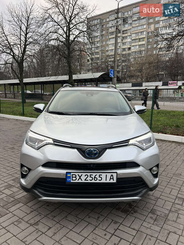 Позашляховик / Кросовер Toyota RAV4 2016 в Києві