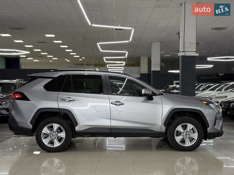 Внедорожник / Кроссовер Toyota RAV4 2022 в Николаеве
