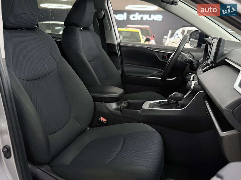 Внедорожник / Кроссовер Toyota RAV4 2022 в Николаеве