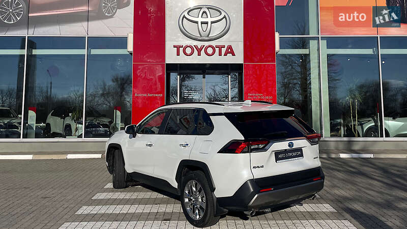 Позашляховик / Кросовер Toyota RAV4 2023 в Запоріжжі