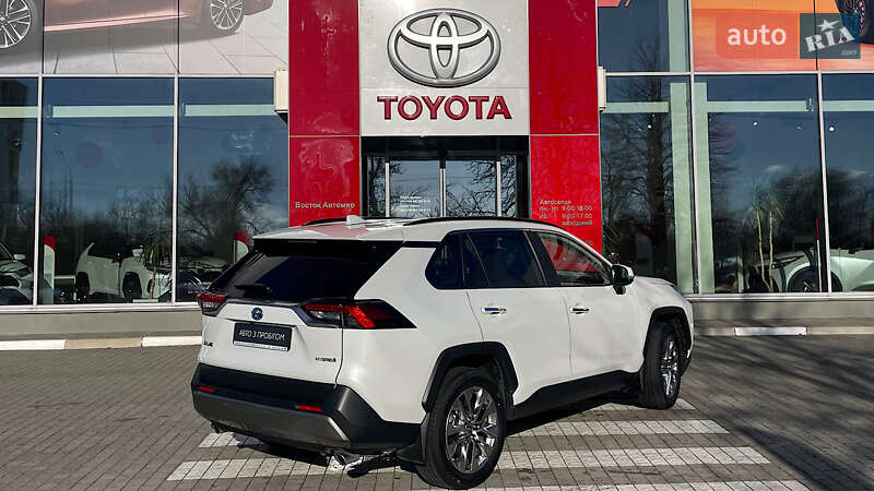 Позашляховик / Кросовер Toyota RAV4 2023 в Запоріжжі