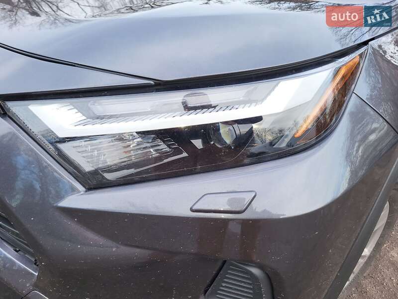 Позашляховик / Кросовер Toyota RAV4 2022 в Полтаві