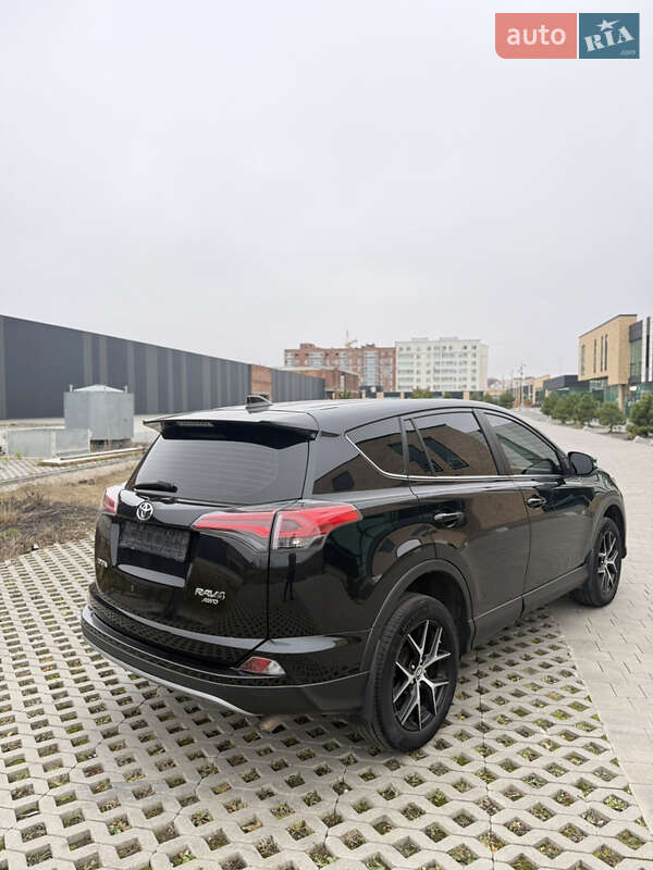 Позашляховик / Кросовер Toyota RAV4 2016 в Хмельницькому