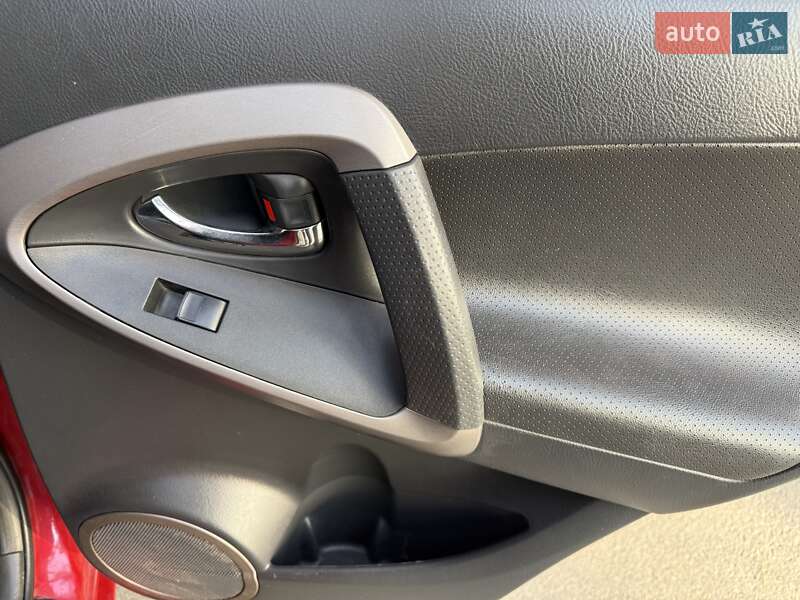 Внедорожник / Кроссовер Toyota RAV4 2008 в Киеве фото 49 Внедорожник / Кроссовер Toyota RAV4 2008 в Киеве