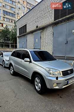 Внедорожник / Кроссовер Toyota RAV4 2005 в Харькове
