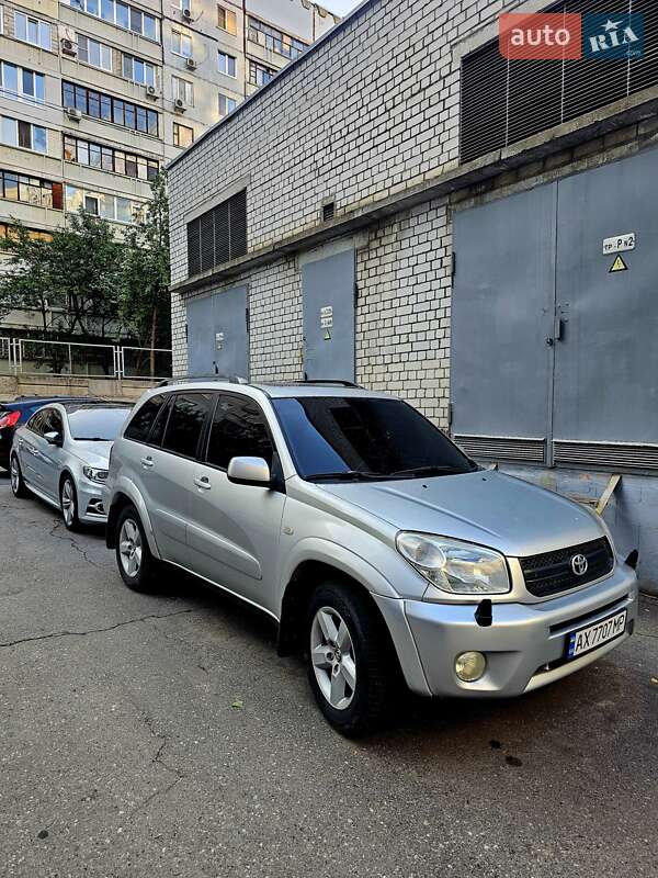 Внедорожник / Кроссовер Toyota RAV4 2005 в Харькове фото Внедорожник / Кроссовер Toyota RAV4 2005 в Харькове