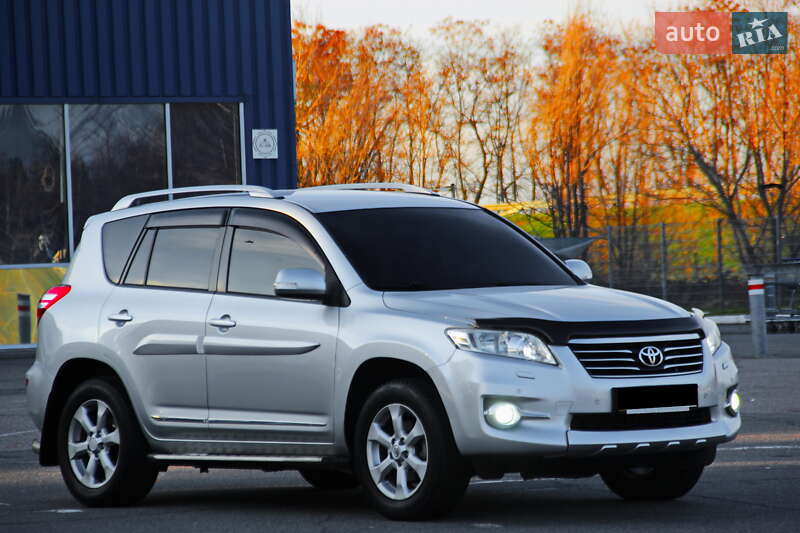 Внедорожник / Кроссовер Toyota RAV4 2011 в Днепре
