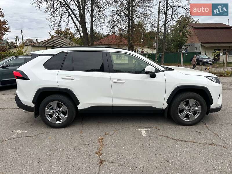 Позашляховик / Кросовер Toyota RAV4 2025 в Полтаві