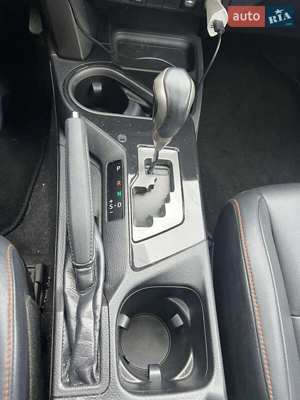 Позашляховик / Кросовер Toyota RAV4 2016 в Києві фото 22 Позашляховик / Кросовер Toyota RAV4 2016 в Києві