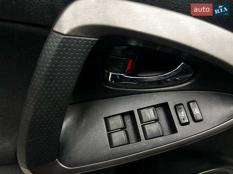 Позашляховик / Кросовер Toyota RAV4 2007 в Чернівцях фото 11 Позашляховик / Кросовер Toyota RAV4 2007 в Чернівцях