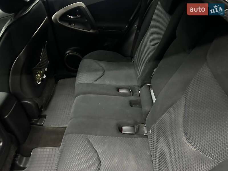 Позашляховик / Кросовер Toyota RAV4 2007 в Чернівцях фото 14 Позашляховик / Кросовер Toyota RAV4 2007 в Чернівцях