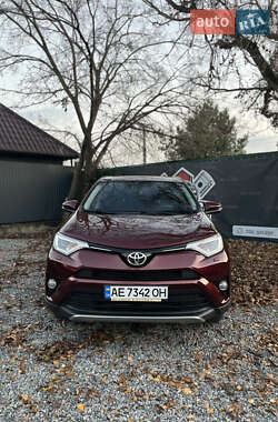 Внедорожник / Кроссовер Toyota RAV4 2017 в Новомосковске