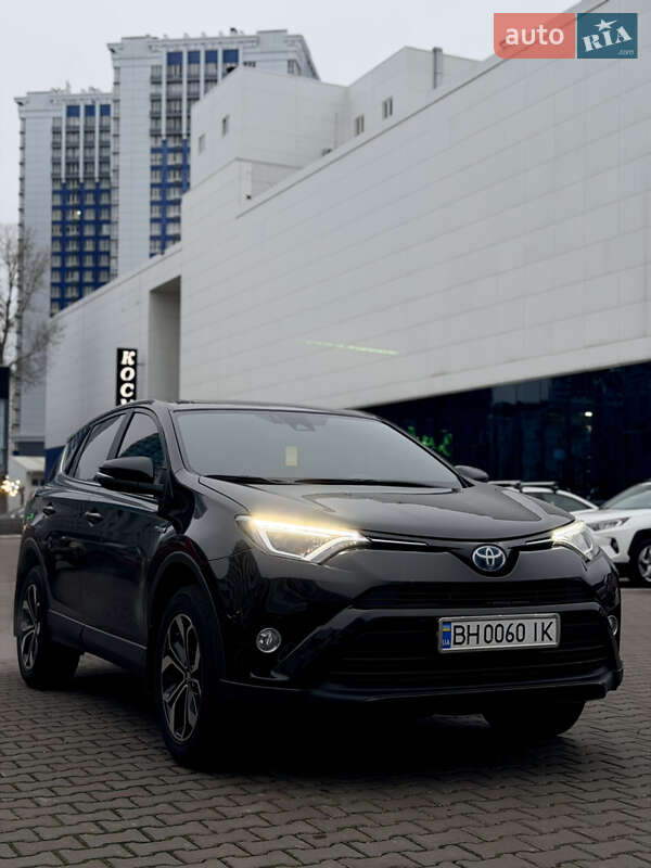 Внедорожник / Кроссовер Toyota RAV4 2016 в Одессе