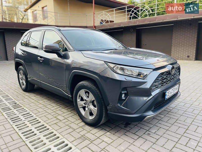 Внедорожник / Кроссовер Toyota RAV4 2022 в Черновцах