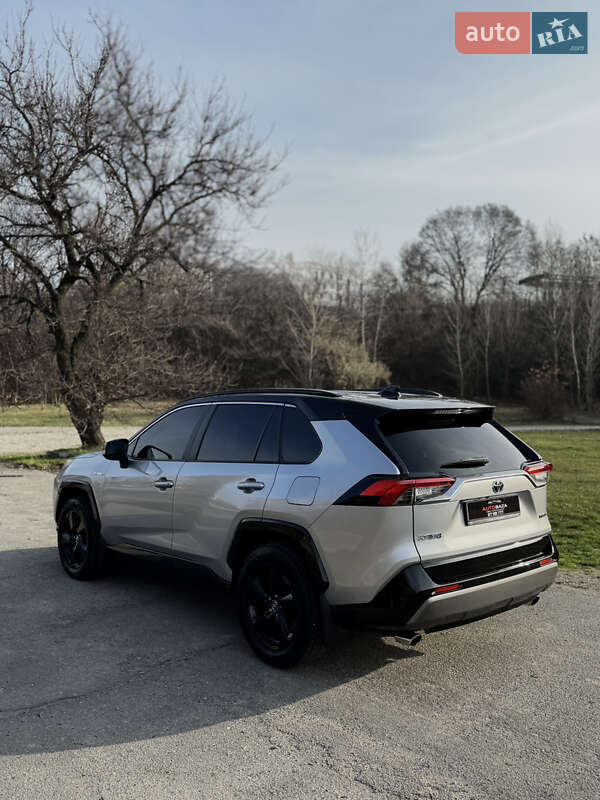 Внедорожник / Кроссовер Toyota RAV4 2019 в Днепре