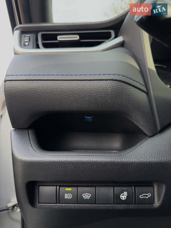 Внедорожник / Кроссовер Toyota RAV4 2019 в Днепре