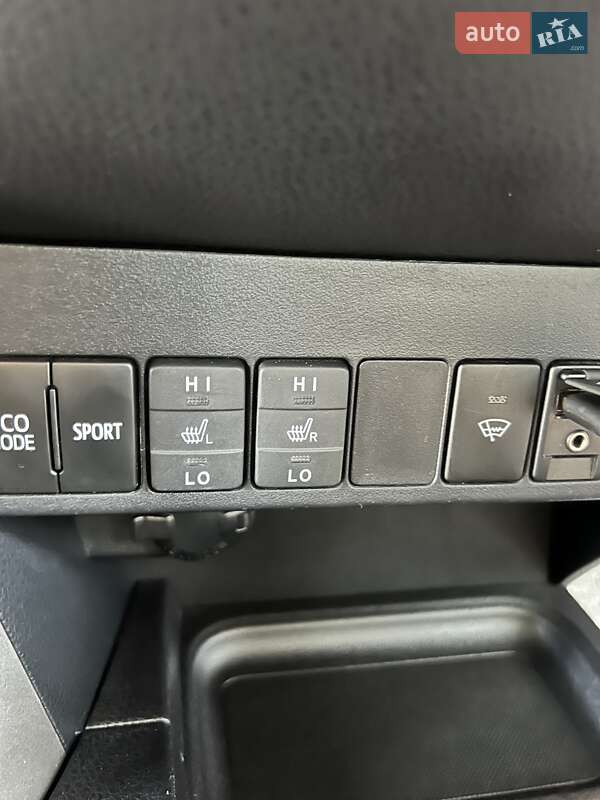 Внедорожник / Кроссовер Toyota RAV4 2016 в Киеве