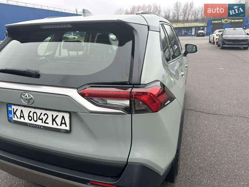 Позашляховик / Кросовер Toyota RAV4 2023 в Києві фото 29 Позашляховик / Кросовер Toyota RAV4 2023 в Києві