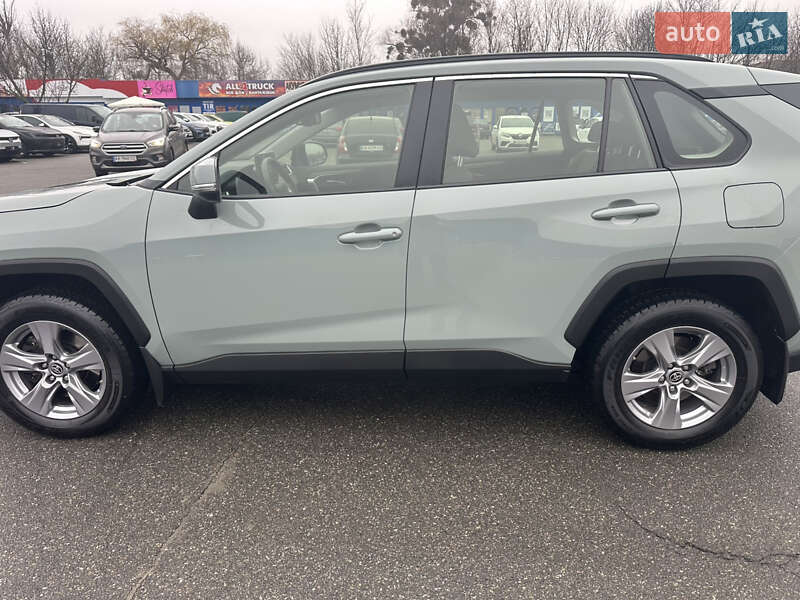 Позашляховик / Кросовер Toyota RAV4 2023 в Києві фото 40 Позашляховик / Кросовер Toyota RAV4 2023 в Києві