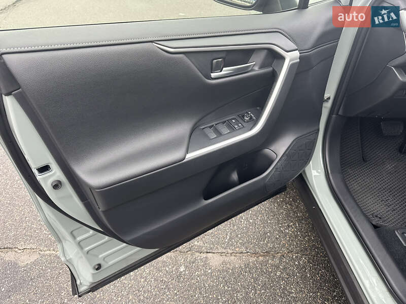 Позашляховик / Кросовер Toyota RAV4 2023 в Києві фото 45 Позашляховик / Кросовер Toyota RAV4 2023 в Києві