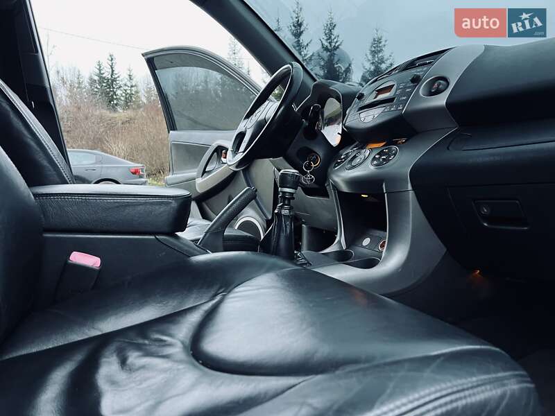 Внедорожник / Кроссовер Toyota RAV4 2008 в Тернополе