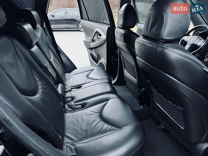 Внедорожник / Кроссовер Toyota RAV4 2008 в Тернополе