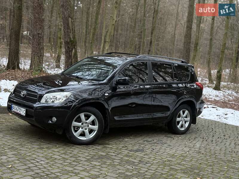 Позашляховик / Кросовер Toyota RAV4 2008 в Львові