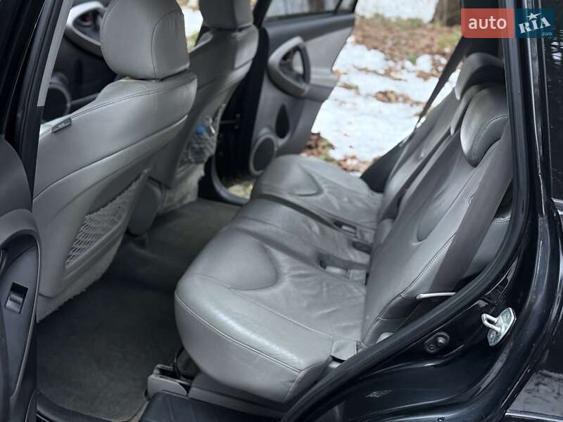 Позашляховик / Кросовер Toyota RAV4 2008 в Львові