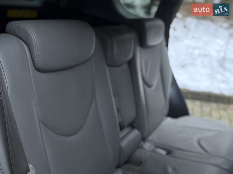 Позашляховик / Кросовер Toyota RAV4 2008 в Львові