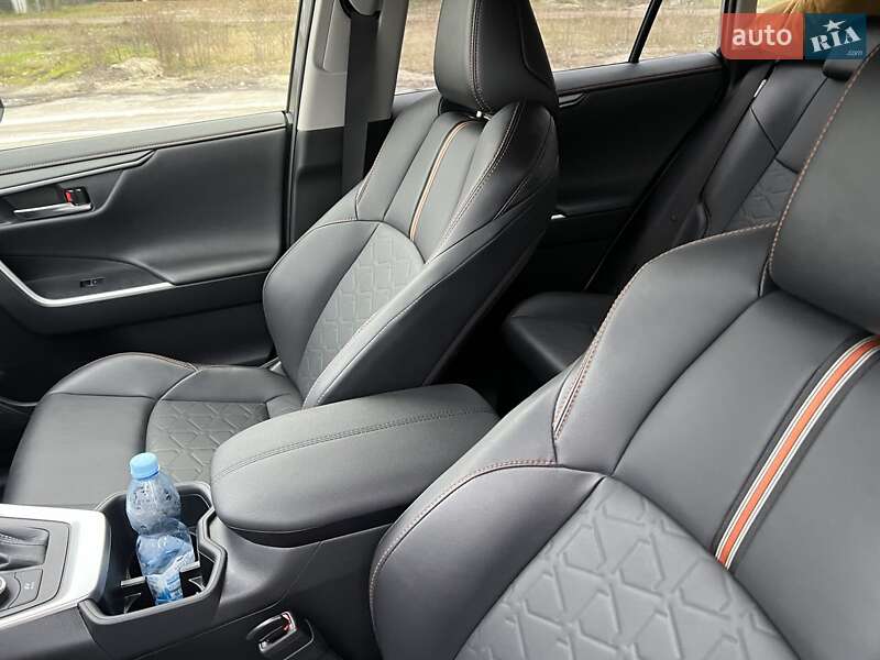 Позашляховик / Кросовер Toyota RAV4 2023 в Києві