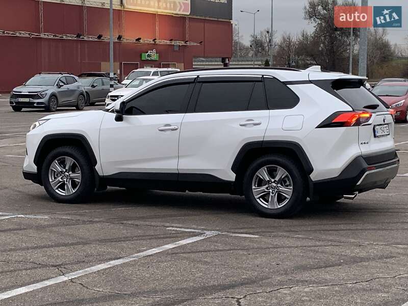 Позашляховик / Кросовер Toyota RAV4 2023 в Києві