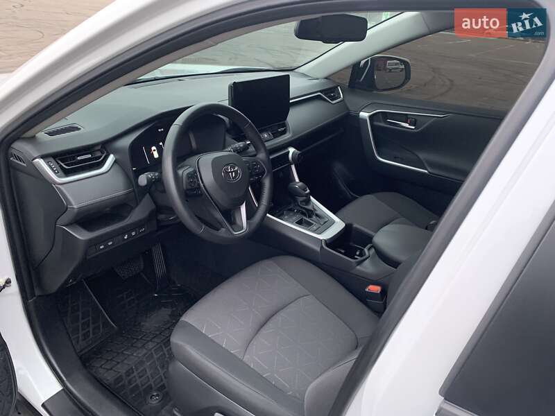Позашляховик / Кросовер Toyota RAV4 2023 в Києві