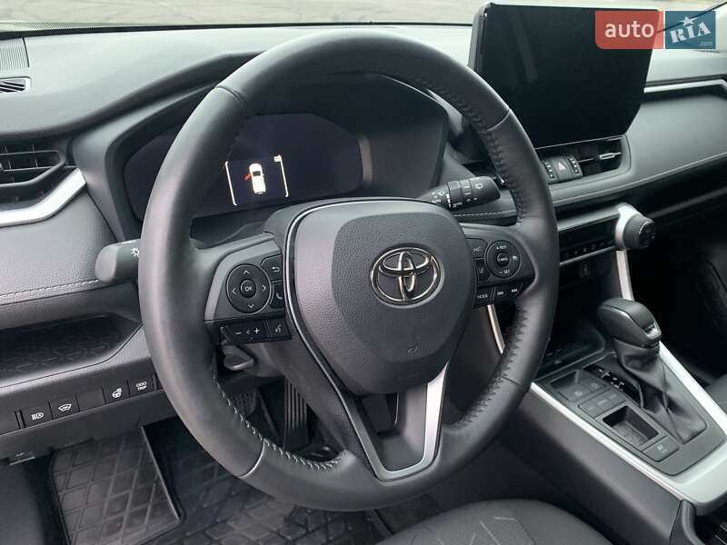 Позашляховик / Кросовер Toyota RAV4 2023 в Києві