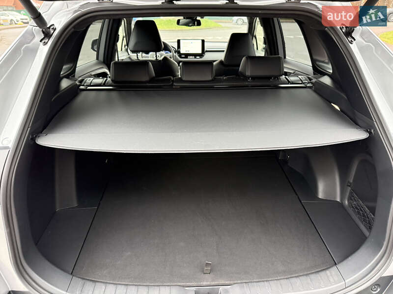 Позашляховик / Кросовер Toyota RAV4 2024 в Києві