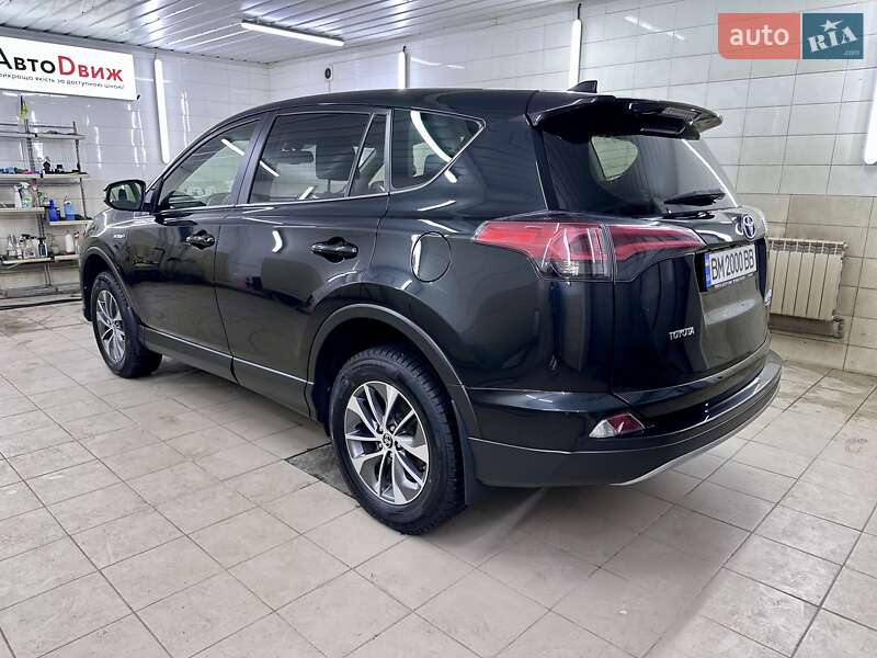 Позашляховик / Кросовер Toyota RAV4 2018 в Сумах