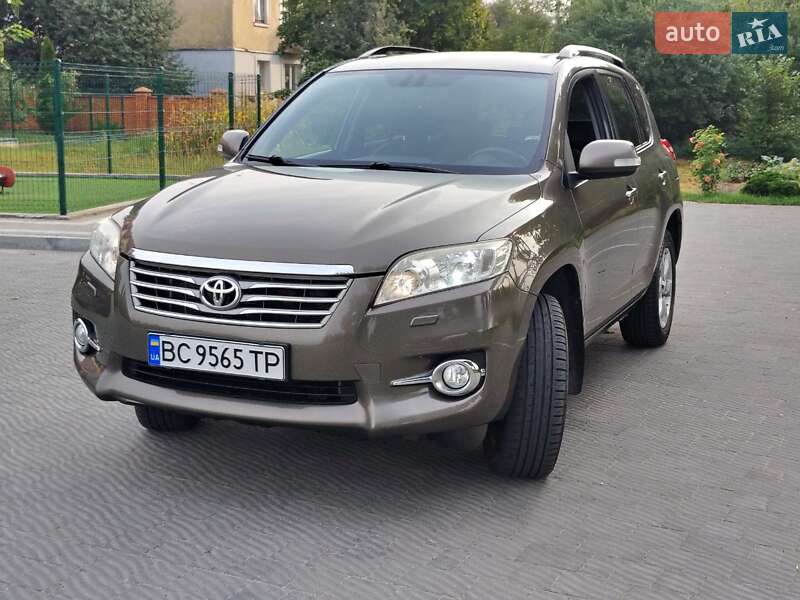 Внедорожник / Кроссовер Toyota RAV4 2010 в Львове