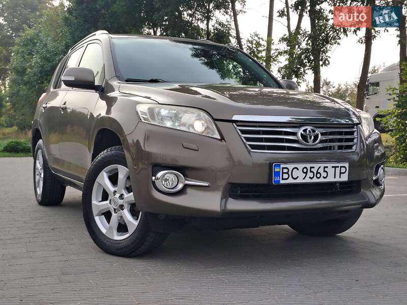 Внедорожник / Кроссовер Toyota RAV4 2010 в Львове